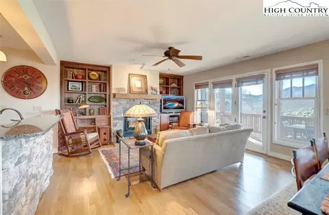 332 Indian Paintbrush Dr #R712, Banner Elk, NC 28604