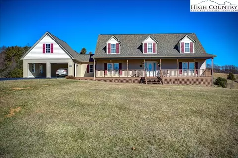 461 Doctors St, Sparta, NC 28675