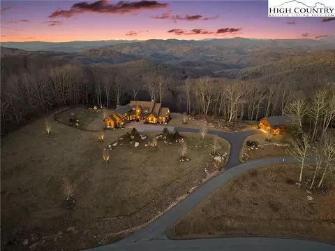 33 Raptor Ct, Banner Elk, NC 28604