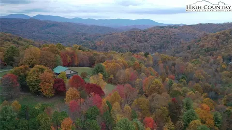 378 Ruby Ln, Banner Elk, NC 28604