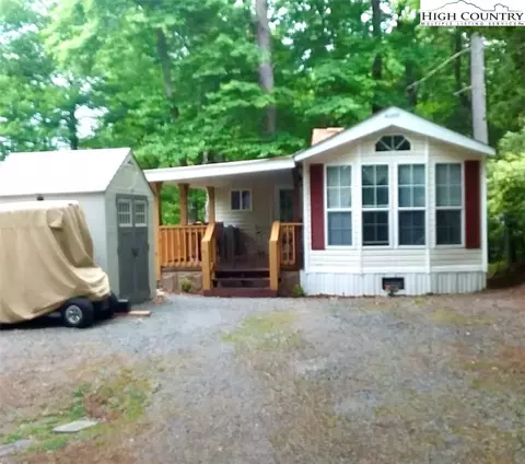268 Teaberry Ln, Newland, NC 28657