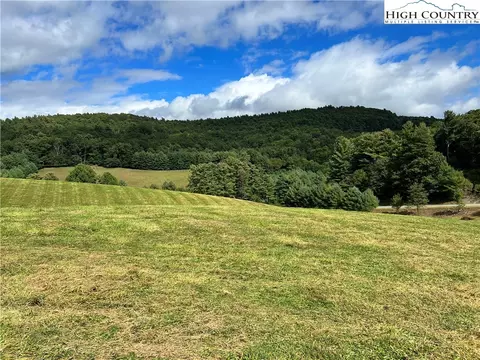 7 Wildcat Rd, Deep Gap, NC 28618