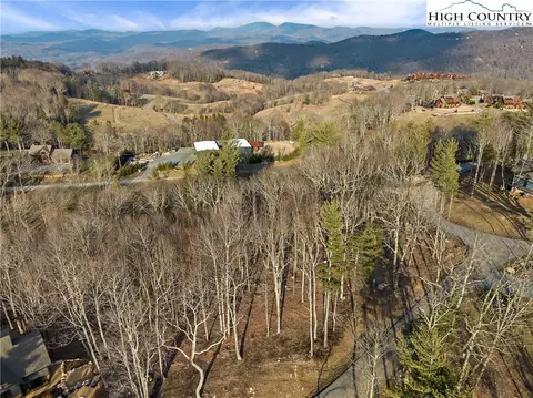 30 Firestone Lane, Beech Mountain, NC 28622
