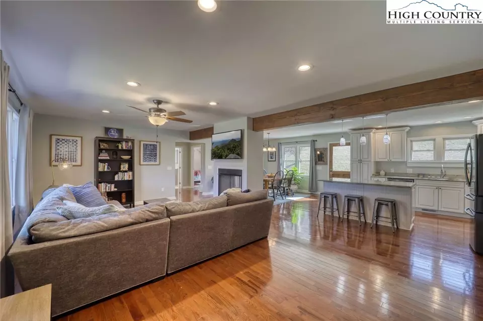 242 Nettle Knob Rd, West Jefferson, NC 28694 47 Photos Movoto