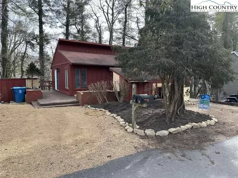417 Grand Blvd, Boone, NC 28607 photo 2