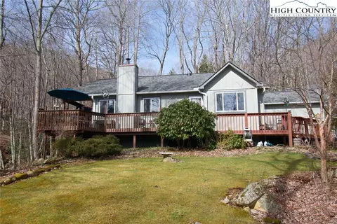 194 Woodwinds Cir, Seven Devils, NC 28604