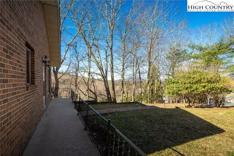 459 Sampson Rd, Boone, NC 28607 photo 4