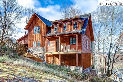 44 Frostfire Trl, Banner Elk, NC 28604