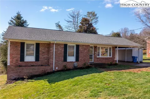 132 Ridge St, Jonesville, NC 28642