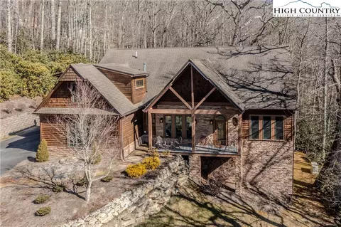 340 Farm Loop Rd, Banner Elk, NC 28604