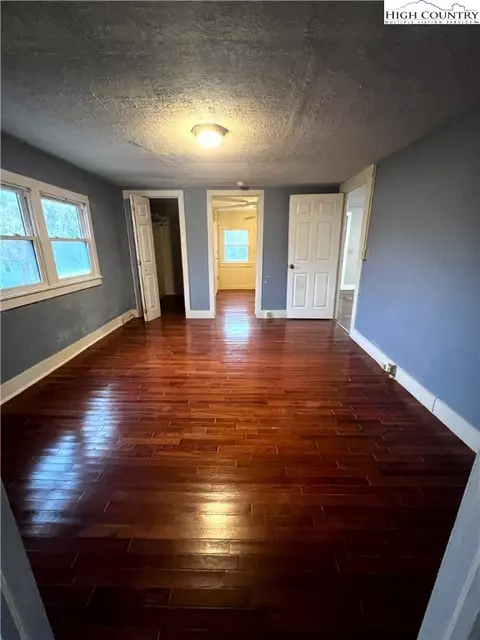 159 G St, Lansing, NC 28643 photo 11