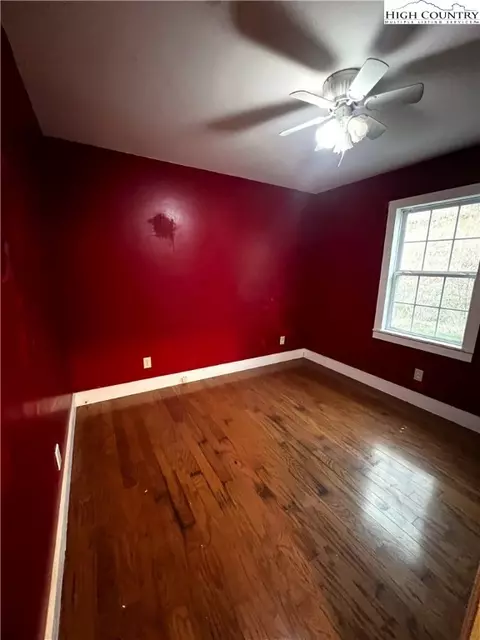 159 G St, Lansing, NC 28643 photo 16