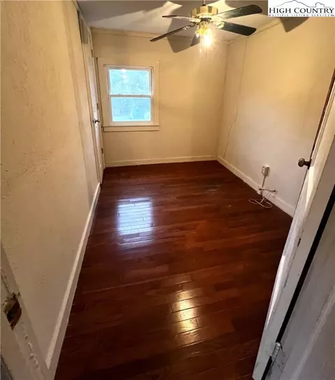 159 G St, Lansing, NC 28643 photo 13