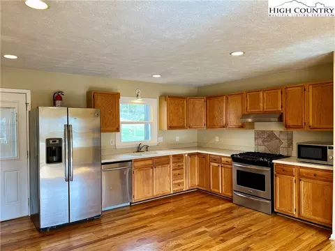 140 Hazel St, Boone, NC 28607 photo 12