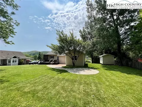 140 Hazel St, Boone, NC 28607 photo 4