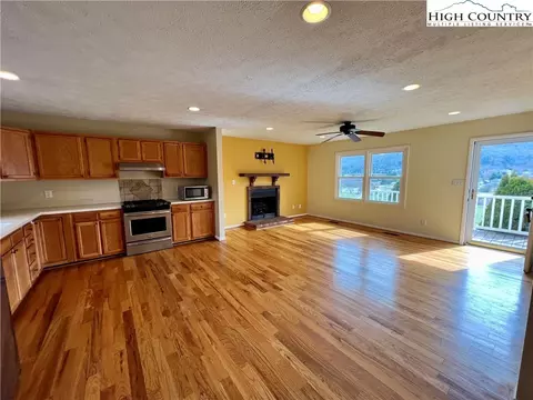 140 Hazel St, Boone, NC 28607 photo 9