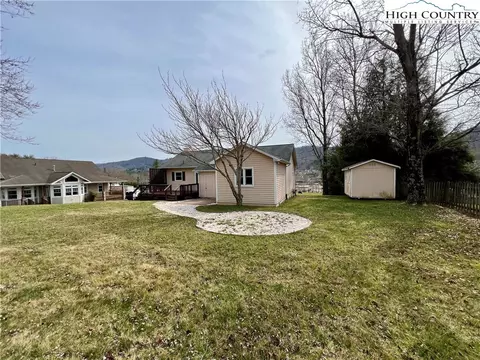 140 Hazel St, Boone, NC 28607 photo 23
