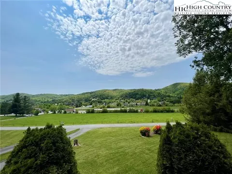 140 Hazel St, Boone, NC 28607 photo 2
