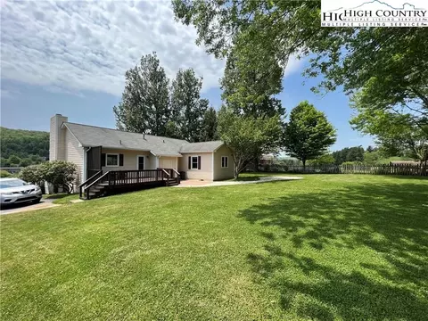 140 Hazel St, Boone, NC 28607 photo 5
