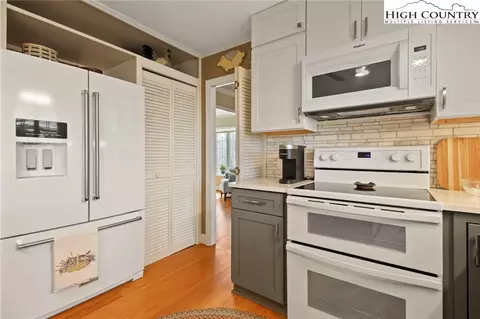 Kitchen - 580 Cedar Ln, Boone, NC 28607 photo 3 of 5