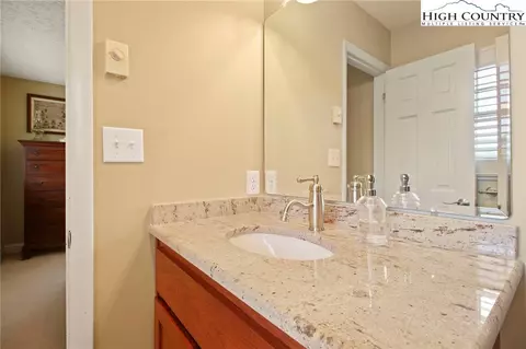 Bath - 580 Cedar Ln, Boone, NC 28607 photo 4 of 4