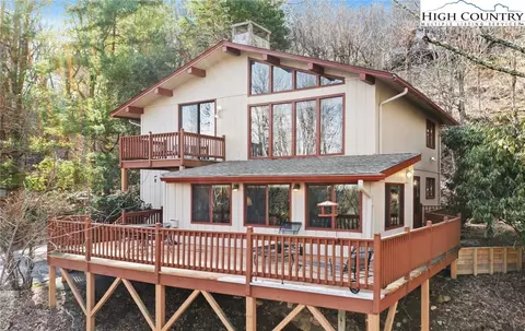 348 Skyland Dr, Seven Devils, NC 28604