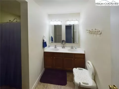6052 Pointe West Ln, Vale, NC 28168 photo 14