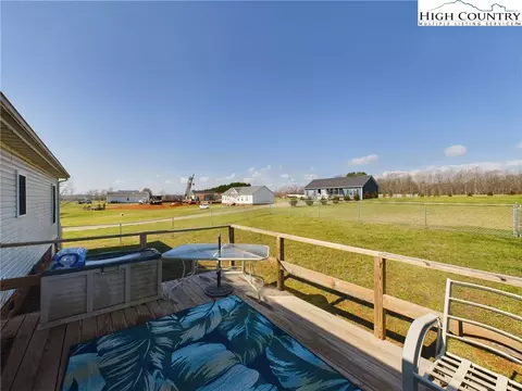 6052 Pointe West Ln, Vale, NC 28168 photo 17