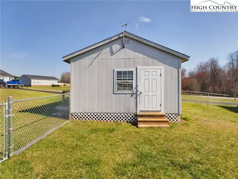 6052 Pointe West Ln, Vale, NC 28168 photo 19