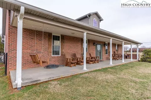 388 Glendale School Rd, West Jefferson, NC 28694
