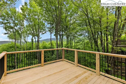 110 Windridge Rd, Beech Mountain, NC 28604 photo 3