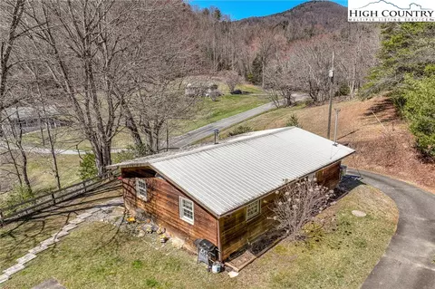 Exterior - 1259 Stony Fork Rd, Deep Gap, NC 28618 photo 6 of 13