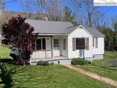 414 Mountain Ave, West Jefferson, NC 28694