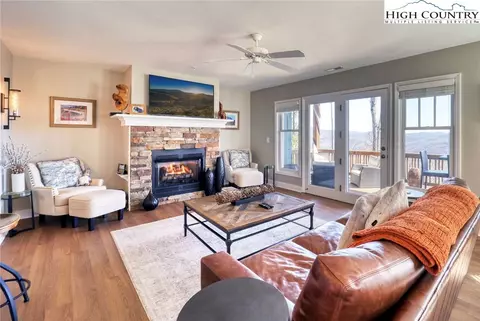 277 Indian Paintbrush Dr #R112, Banner Elk, NC 28604