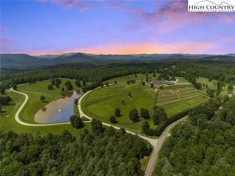 4800 Pax Hill Rd, Morganton, NC 28655