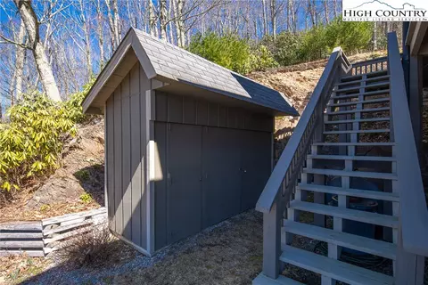 197 Hidden Ln, Boone, NC 28607 photo 8