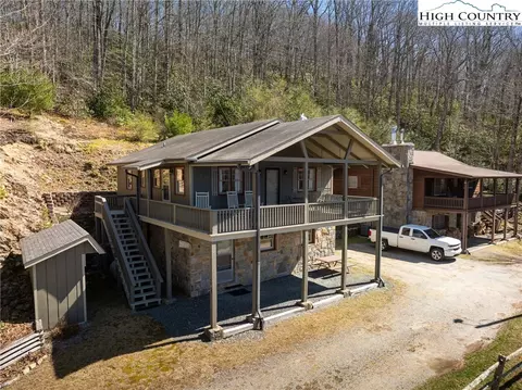 197 Hidden Ln, Boone, NC 28607 photo 3