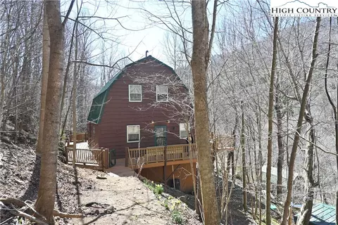 2701 Threetop Rd, Creston, NC 28615