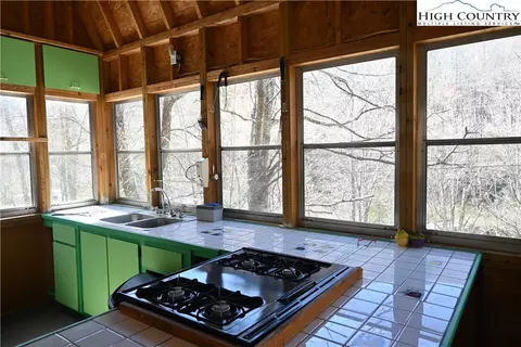 2701 Threetop Rd, Creston, NC 28615 photo 9