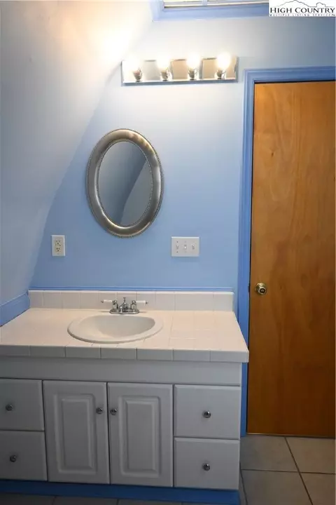 2701 Threetop Rd, Creston, NC 28615 photo 23