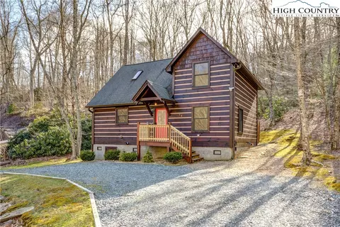 74 Cabin Cv, Banner Elk, NC 28604