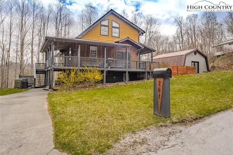 267 Reservoir Hill Rd, Elk Park, NC 28622