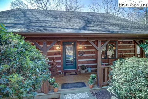 297 Woodby Ridge Rd, Vilas, NC 28692