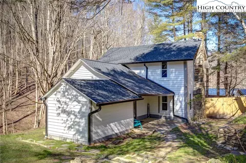 148 Fox Hill Rd, Vilas, NC 28692