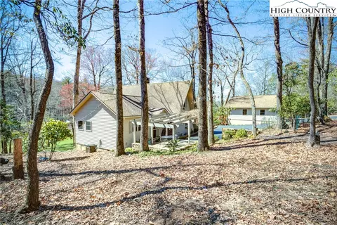 1253 Ridge Rd, Roaring Gap, NC 28668 photo 4