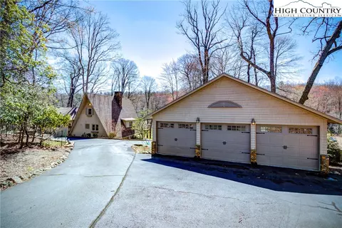 1253 Ridge Rd, Roaring Gap, NC 28668 photo 3