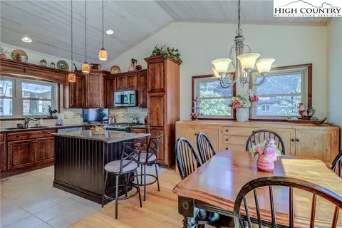 1253 Ridge Rd, Roaring Gap, NC 28668 photo 32