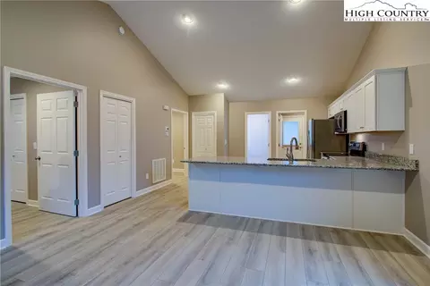 Bath - 166 Ava Way #97, Boone, NC 28607 photo 7 of 7