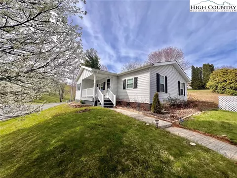 2305 Mount Jefferson Rd, West Jefferson, NC 28694 | 18 Photos - Movoto