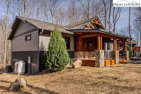 Exterior - 205 Upper Grouse Ridge Rd, Beech Mountain, NC 28604 photo 3 of 14